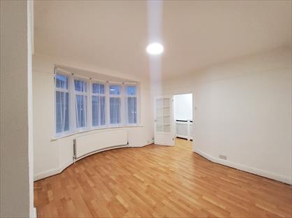 3 Bed Terraced House, Worcester Avenue, N17