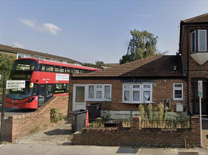 2 Bed Bungalow, Worcester Avenue, N17