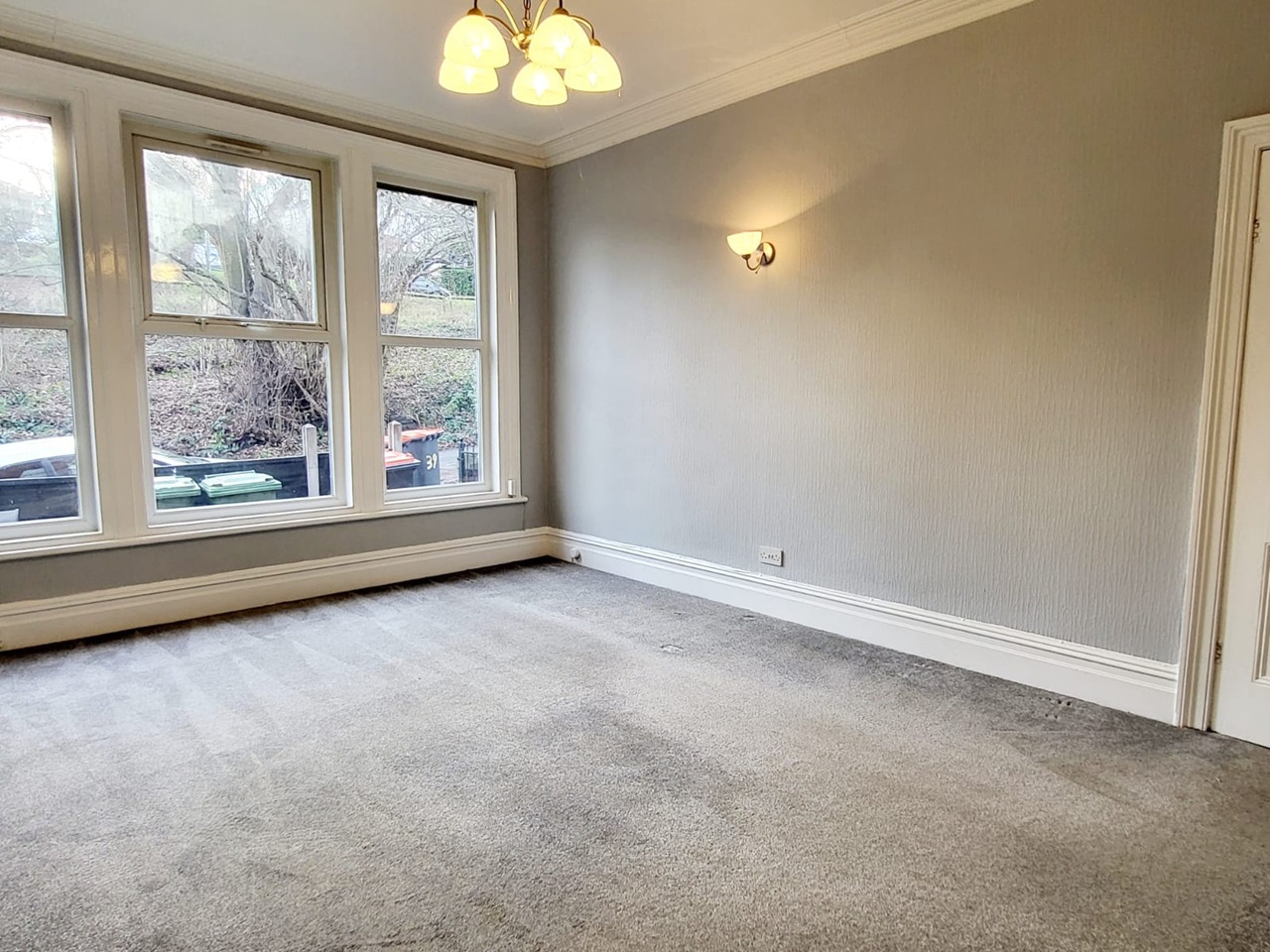 1 Bed Flat, Wood Lane, LS6, N1 7GU