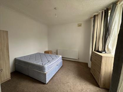 2 Bed Flat, Heathwood Road, BH9
