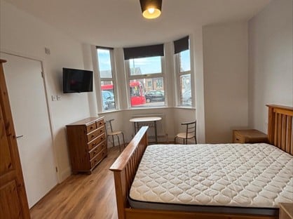 Room in a Shared House, Highcroft Cottages, BR8