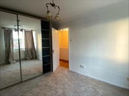 Room in a Shared House, Farncombe Street, GU7