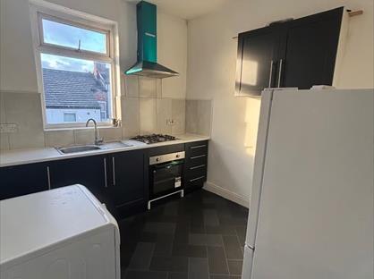 2 Bed Flat, Ashley Lane, M9