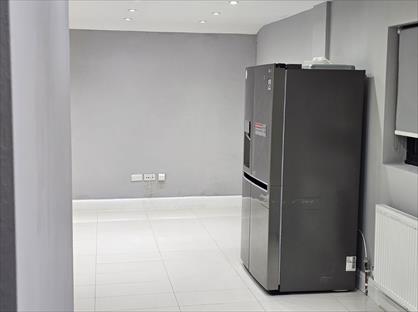 2 Bed Flat, Station Road, TW15