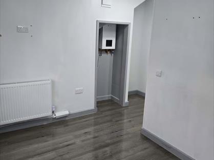 Studio Flat, Chapel Road, IG1