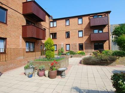1 Bed Flat, Brian Roberts House, CT6