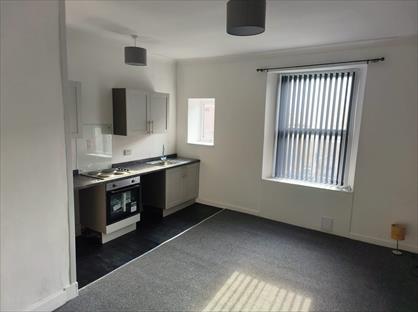 2 Bed Flat, Loudoun Road, KA16
