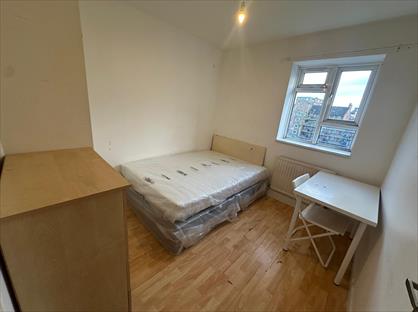 Room in a Shared Flat, Ashcombe House, E3