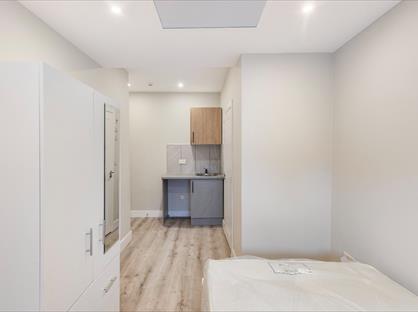 Studio Flat, Yeading Lane, UB4