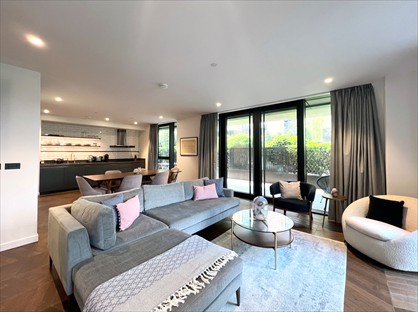 2 Bed Maisonette, Switch House East Battersea Power St, SW11