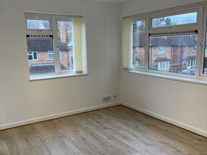Studio Flat, Manor Road, GU2