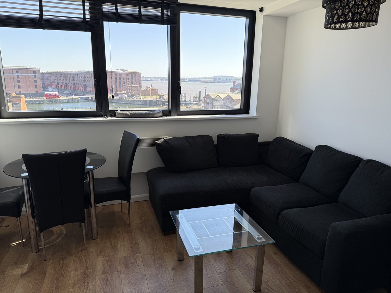 1 Bed Flat, Mann Island, L3