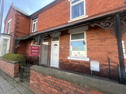 Room in a Shared House, Mold Road, LL11