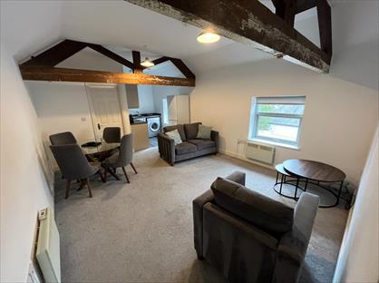 Studio Flat, High Street, NG21