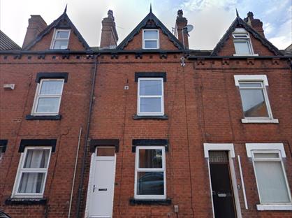 3 Bed Terraced House, Colton Road, LS12
