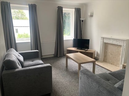 2 Bed Flat, Thornhill, LS23