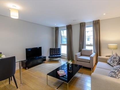 1 Bed Flat, Hilton London Metropole, W2