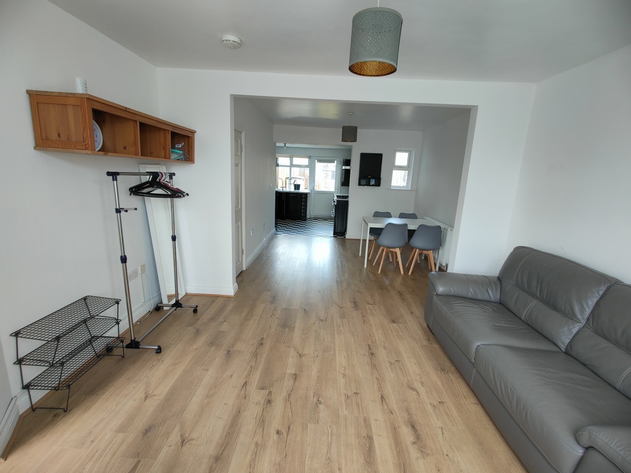 3 Bed Terraced House, Hunters Way, BS34, N1 7GU