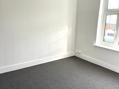 2 Bed Flat, Hermitage Road, SS0