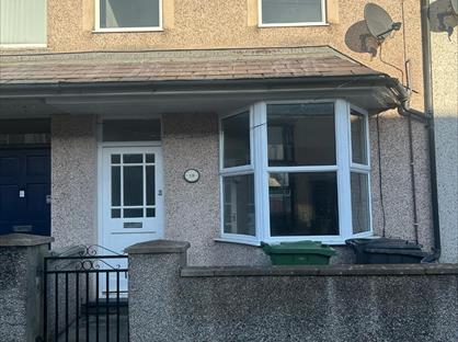 3 Bed Terraced House, Tara Street, LL65