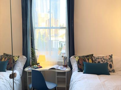 Room in a Shared House, Bush Road, SE8