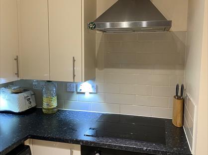 2 Bed Flat, Farncombe Street, GU7