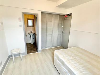 Studio Flat, Grays Inn Road, WC1X