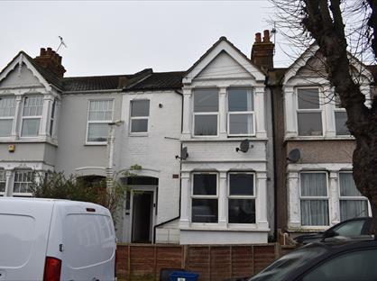 2 Bed Flat, Victoria Road, SS1