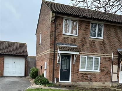 3 Bed End Terrace, Ayckbourn Close, TA8