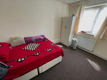Room in a Shared Flat, The Shaftesburys, IG11