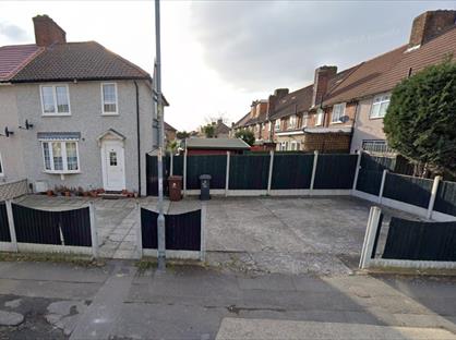 3 Bed Semi-Detached House, Polesworth Road, RM9