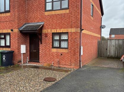 2 Bed End Terrace, Park Street Gardens, DY11