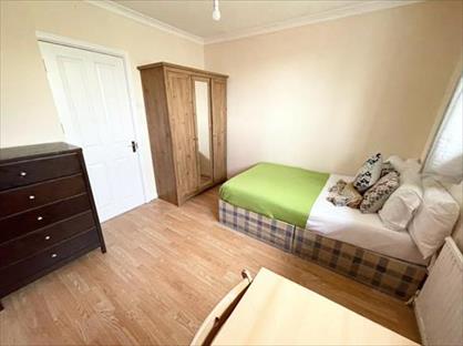 Room in a Shared House, Folly Wall, E14