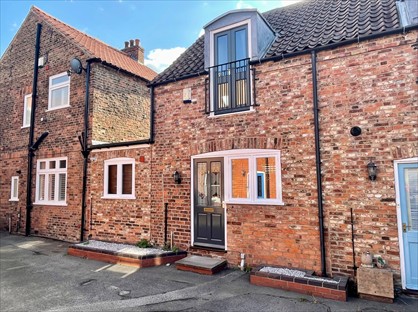 1 Bed Terraced House, Kidgate Mews, LN11