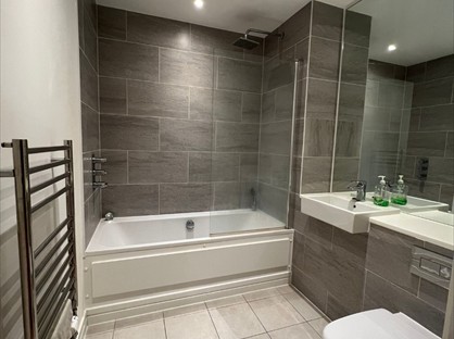 1 Bed Flat, Maraschino Building, CR0
