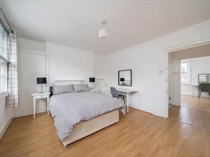 5 Bed Semi-Detached House, New Road, E1