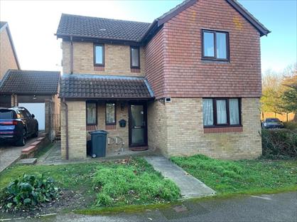 4 Bed Detached House, Ingleside Drive, SG1