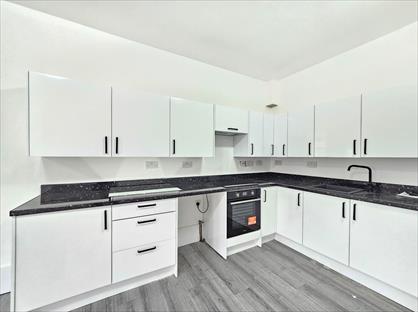 1 Bed Flat, High Street, SL6