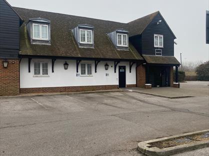 Studio Flat, Hever Court Road, DA12