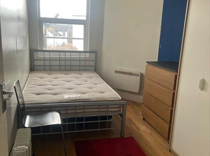 Room in a Shared Flat, Cherry Orchard Road, CR0