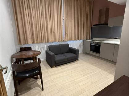 Studio Flat, Produce Exchange Building, L2