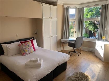 1 Bed Flat, Madeley Road, W5