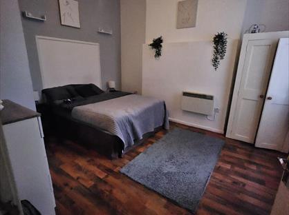 1 Bed Flat, Horse Fair, B1