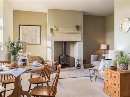 1 Bed Semi-Detached House, Midgley Chapel, HX2