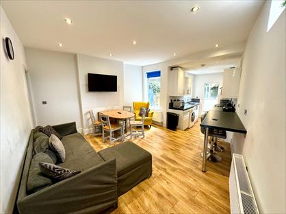 Room in a Shared House, Trent Road, NG9