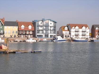 1 Bed Flat, Pier Road, BN17