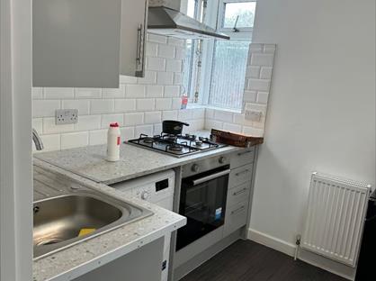 Room in a Shared Flat, Park Road, NW4