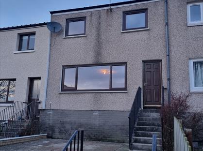 3 Bed Terraced House, St. Johns Court, KY11