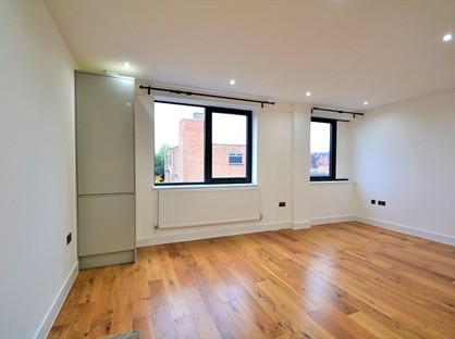 Studio Flat, High Street, HA4