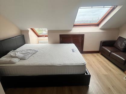 Room in a Shared Flat, Lower Richmond Road, SW15